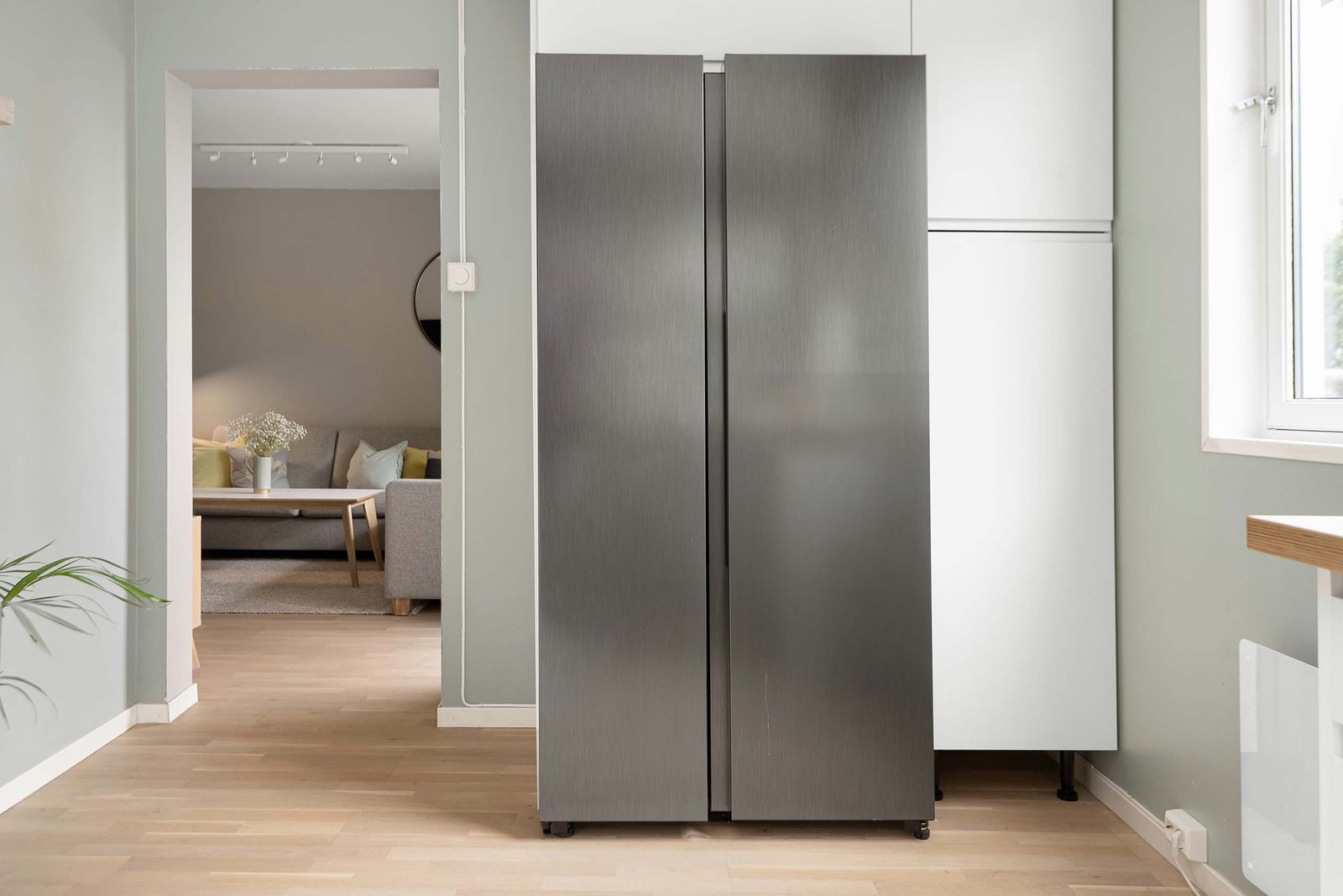 Refrigerator