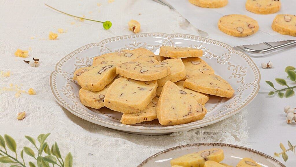 Almond Shortbread Cookies
