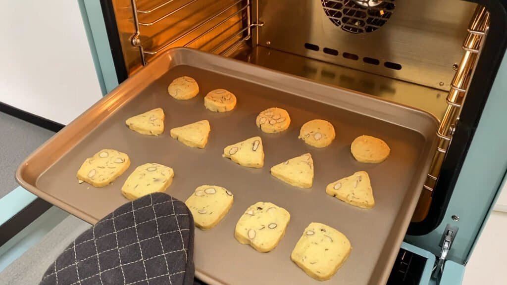 Almond Shortbread Cookies